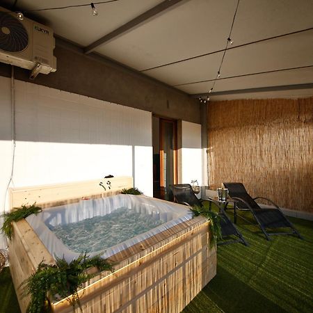 Atticoderossi A 500Mt Da Stazione&Centrostorico Apartamento Bari Exterior foto