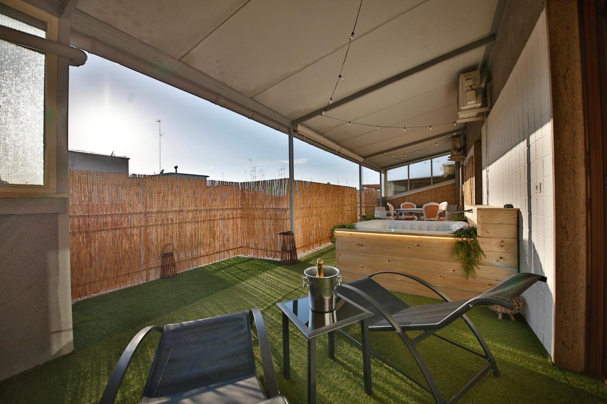 Atticoderossi A 500Mt Da Stazione&Centrostorico Apartamento Bari Exterior foto
