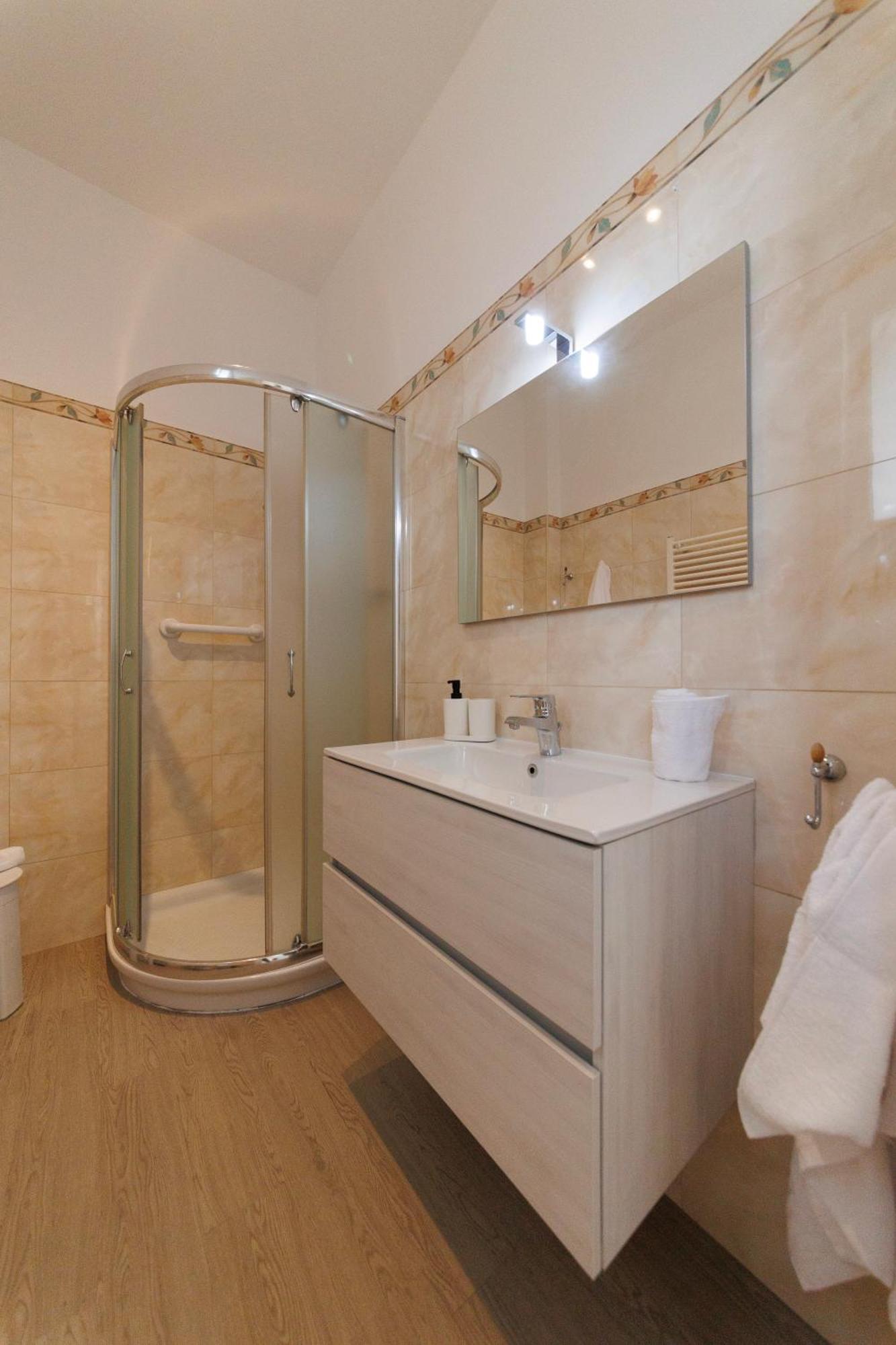 Atticoderossi A 500Mt Da Stazione&Centrostorico Apartamento Bari Exterior foto
